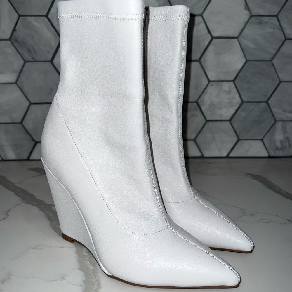 Raye “Lo Boot” - image 2